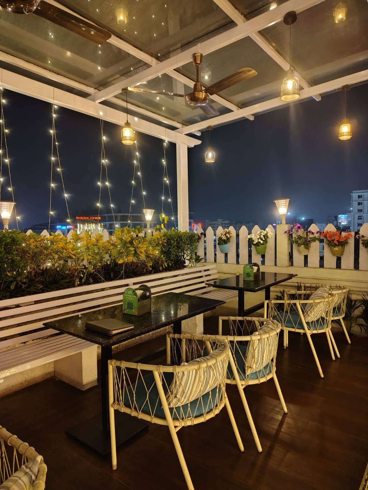 Rooftop Ambiance